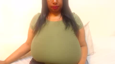 boobyqueen online show from May 27, 2026, 4:20 am