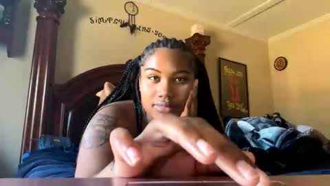 boooohoooobaby online show from December 20, 2025, 5:42 pm