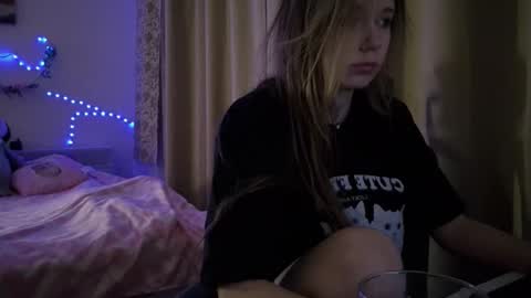 Milena online show from February 5, 2026, 2:38 am