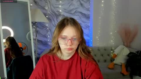 Milena online show from May 4, 2026, 3:02 am
