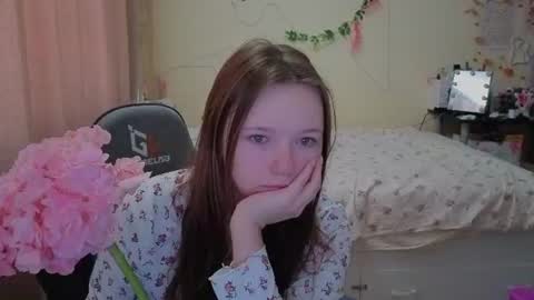 Snapshot of booozekirs_ chatting on June 19, 2026, 3:00 am Milena online show from June 19, 2026, 3:00 am
