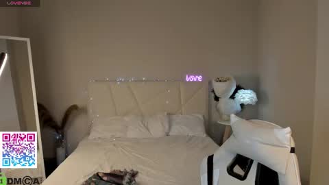 Milena online show from August 6, 2026, 3:08 am