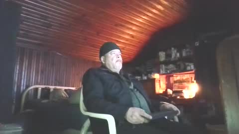 Snapshot of booshy chatting on November 9, 2025, 10:35 am Booshwa online show from November 9, 2025, 10:35 am