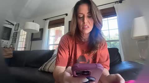 Snapshot of bootsandbarbells chatting on October 13, 2025, 6:52 pm Josie online show from October 13, 2025, 6:52 pm