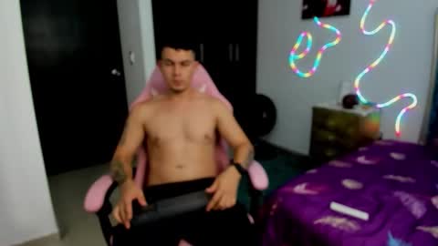 Snapshot of booyhott_ chatting on October 18, 2025, 7:25 pm booyhott_ online show from October 18, 2025, 7:25 pm