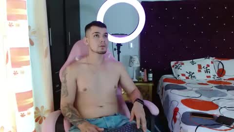 Snapshot of booyhott_ chatting on October 30, 2025, 7:58 pm booyhott_ online show from October 30, 2025, 7:58 pm