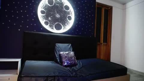 Snapshot of borbuja1 chatting on October 15, 2025, 5:18 am borbuja online show from October 15, 2025, 5:18 am