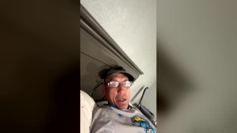 Snapshot of borrado334025 chatting on May 28, 2026, 2:03 pm borrado334025 online show from May 28, 2026, 2:03 pm