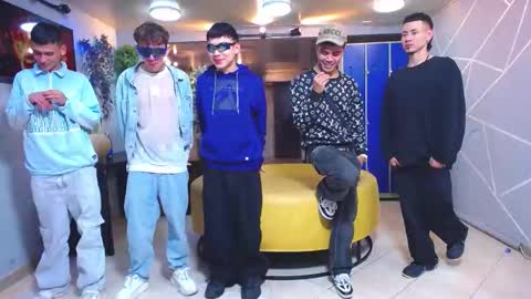 THOMAS AND DAMIAND online show from September 27, 2025, 5:12 am