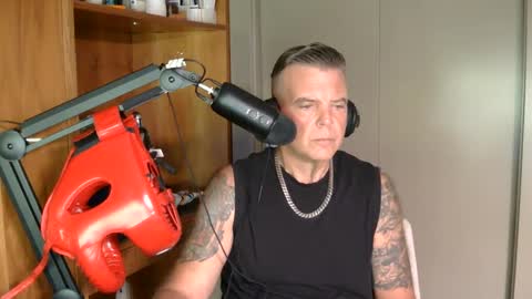 Snapshot of boss1420 chatting on September 15, 2025, 5:57 pm BOSS online show from September 15, 2025, 5:57 pm