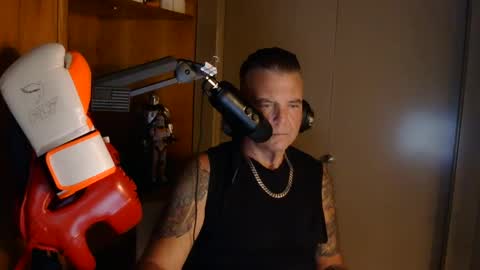 Snapshot of boss1420 chatting on October 10, 2025, 1:15 am BOSS online show from October 10, 2025, 1:15 am