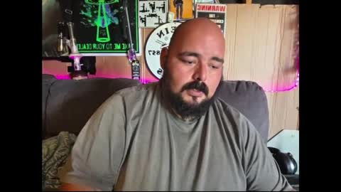 Snapshot of bossdeuce420 chatting on April 8, 2026, 9:26 pm bossdeuce420 online show from April 8, 2026, 9:26 pm