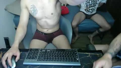 bossking019 online show from February 16, 2025, 1:36 am