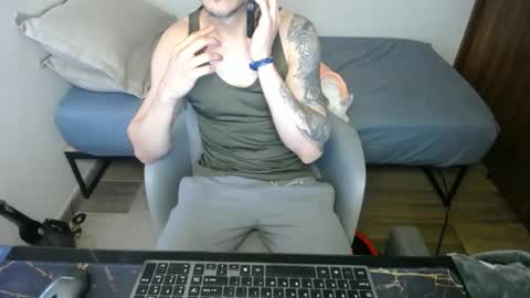 bossking019 online show from March 3, 2025, 12:37 pm