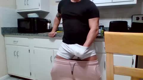 Snapshot of bosslife505050 chatting on February 8, 2025, 11:45 pm The Italian Boss online show from February 8, 2025, 11:45 pm