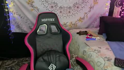 BossMom online show from January 6, 2026, 9:07 pm