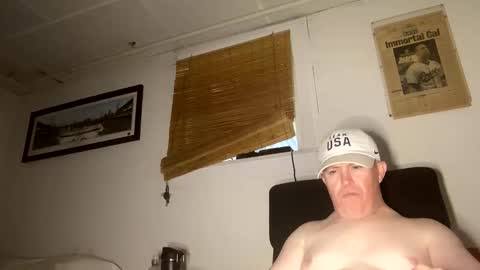 bostonirish45 online show from May 13, 2026, 4:37 pm