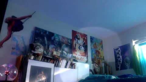 Bottomboo7 online show from November 4, 2025, 1:10 pm