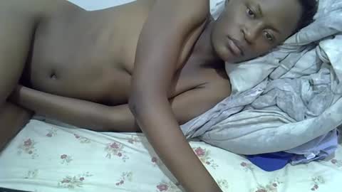 Snapshot of bouncy_vee chatting on April 28, 2026, 11:15 am bouncy_vee online show from April 28, 2026, 11:15 am