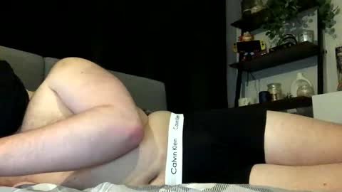 Snapshot of boxerbro123 chatting on April 9, 2026, 12:54 am boxerbro123 online show from April 9, 2026, 12:54 am