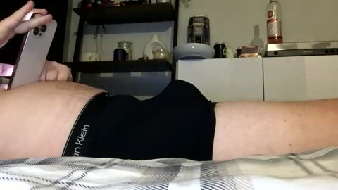 Snapshot of boxerbro123 chatting on April 16, 2026, 11:18 pm boxerbro123 online show from April 16, 2026, 11:18 pm
