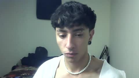 Snapshot of boy_fox_guys chatting on December 2, 2024, 12:40 pm Boy Astro online show from December 2, 2024, 12:40 pm