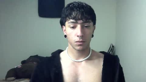 Snapshot of boy_fox_guys chatting on December 7, 2024, 11:40 am Boy Astro online show from December 7, 2024, 11:40 am