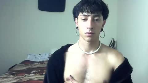 Snapshot of boy_fox_guys chatting on December 14, 2024, 3:18 am Boy Astro online show from December 14, 2024, 3:18 am