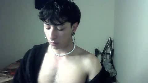 Snapshot of boy_fox_guys chatting on December 14, 2024, 3:25 pm Boy Astro online show from December 14, 2024, 3:25 pm