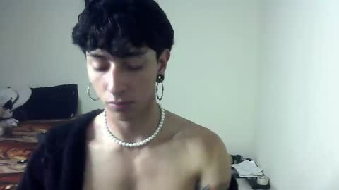 Snapshot of boy_fox_guys chatting on December 21, 2024, 12:42 am Boy Astro online show from December 21, 2024, 12:42 am