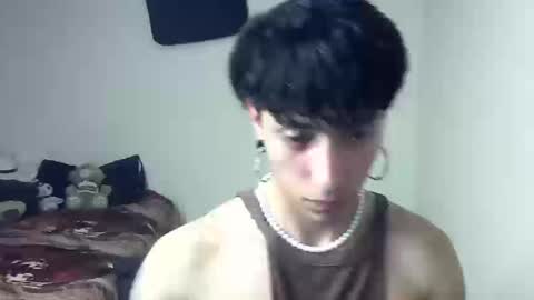 Snapshot of boy_fox_guys chatting on December 24, 2024, 3:47 pm Boy Astro online show from December 24, 2024, 3:47 pm