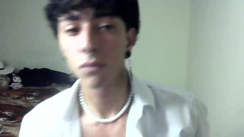 Snapshot of boy_fox_guys chatting on December 29, 2024, 12:20 am Boy Astro online show from December 29, 2024, 12:20 am