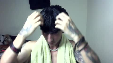 Snapshot of boy_fox_guys chatting on December 29, 2024, 11:08 pm Boy Astro online show from December 29, 2024, 11:08 pm