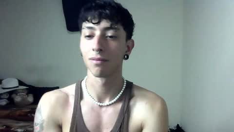 Snapshot of boy_fox_guys chatting on January 15, 2025, 11:40 pm Boy Astro online show from January 15, 2025, 11:40 pm