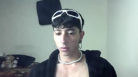 Snapshot of boy_fox_guys chatting on January 18, 2025, 12:36 pm Boy Astro online show from January 18, 2025, 12:36 pm