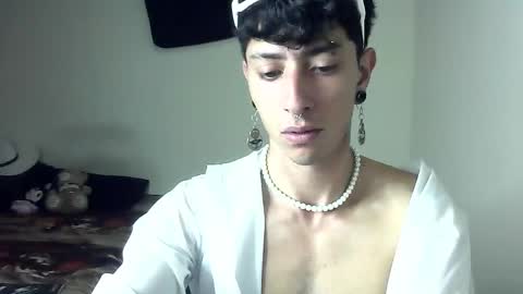 Snapshot of boy_fox_guys chatting on January 22, 2025, 4:23 pm Boy Astro online show from January 22, 2025, 4:23 pm