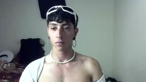 Snapshot of boy_fox_guys chatting on January 24, 2025, 1:24 am Boy Astro online show from January 24, 2025, 1:24 am