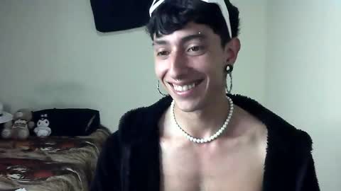 Snapshot of boy_fox_guys chatting on January 24, 2025, 11:02 pm Boy Astro online show from January 24, 2025, 11:02 pm