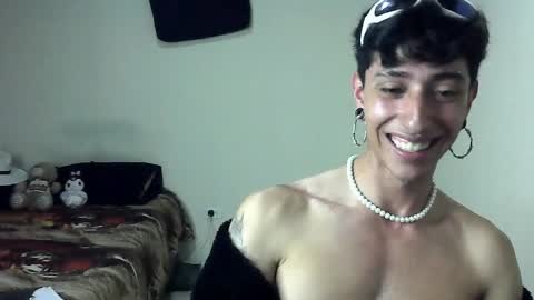 Snapshot of boy_fox_guys chatting on January 25, 2025, 2:04 am Boy Astro online show from January 25, 2025, 2:04 am