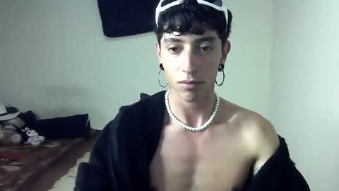 Snapshot of boy_fox_guys chatting on February 3, 2025, 11:47 pm Boy Astro online show from February 3, 2025, 11:47 pm