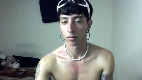 Snapshot of boy_fox_guys chatting on February 4, 2025, 11:38 pm Boy Astro online show from February 4, 2025, 11:38 pm