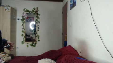 Boy Astro online show from April 3, 2026, 12:30 am