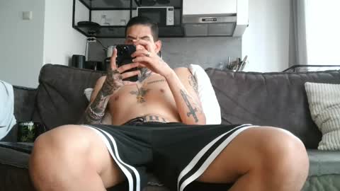 boy_master5 online show from June 5, 2026, 6:20 am