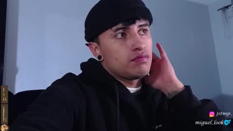 Snapshot of boy_nauthy chatting on October 12, 2025, 11:42 am boy_nauthy online show from October 12, 2025, 11:42 am