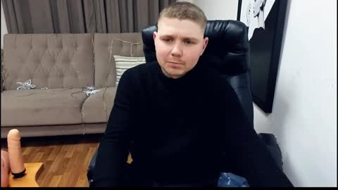 Snapshot of boy_sweet7 chatting on January 1, 2025, 7:43 pm John online show from January 1, 2025, 7:43 pm