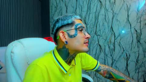 Snapshot of boy_tatto77 chatting on February 7, 2026, 6:22 pm boy_tatto77 online show from February 7, 2026, 6:22 pm