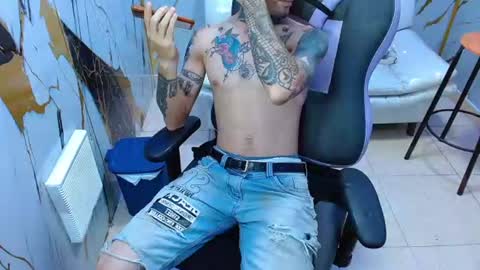 boy_tatto77 online show from June 13, 2026, 12:47 pm