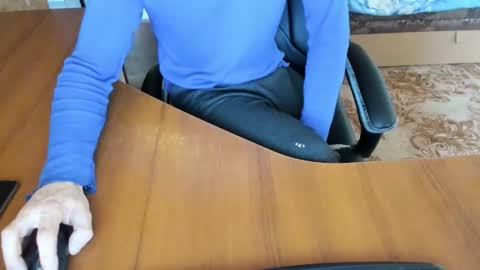 BoyApollon online show from October 18, 2025, 7:53 am