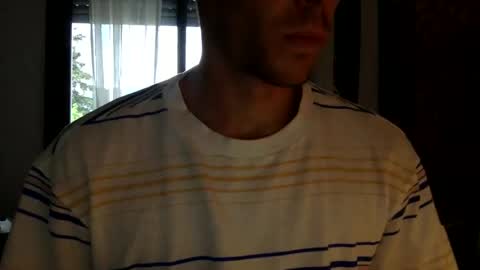 boybcn94 online show from May 5, 2026, 4:37 pm