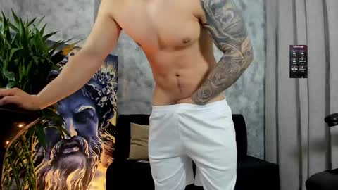 boyc02_ online show from November 11, 2025, 11:38 pm